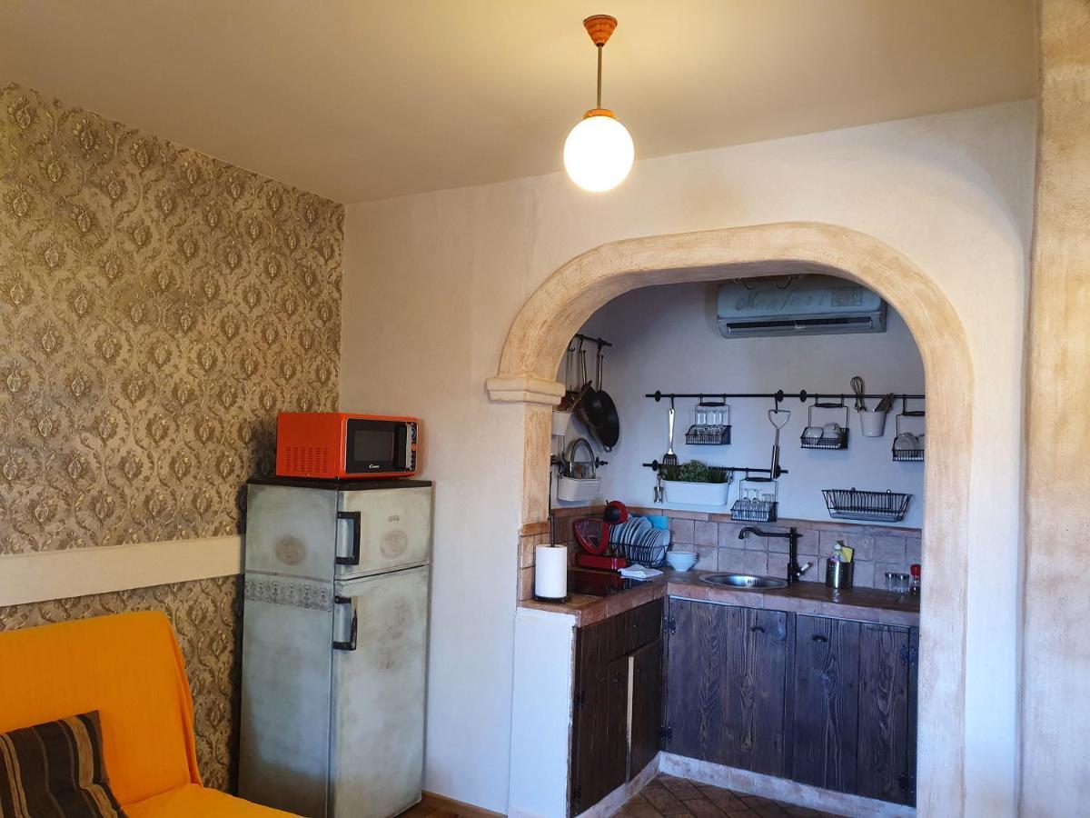 Studio-Apartments Monfort 포르토로즈 외부 사진